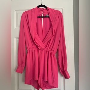 NWT Superdown - Kaycie Drape Neck Romper in Hot Pink
M